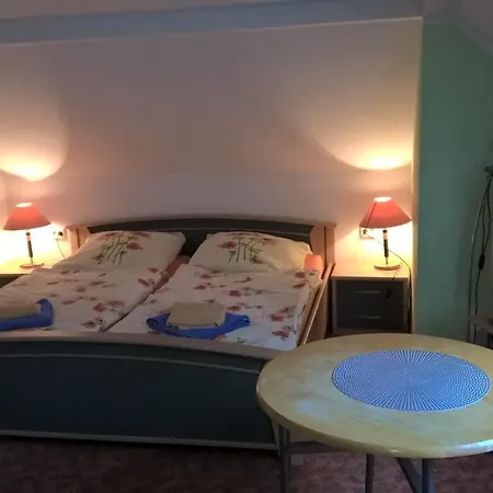 Zschirnsteinbaude 3* Kleingießhübel