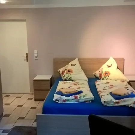 Zschirnsteinbaude 3*