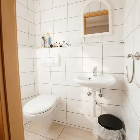 Gæstehus Zschirnsteinbaude 3*